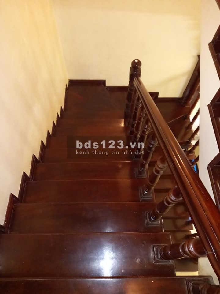Bán nhà Trần Duy Hưng, view hồ, 90m2, 5 tầng, giá: 19.5 tỷ, ô tô vào nhà