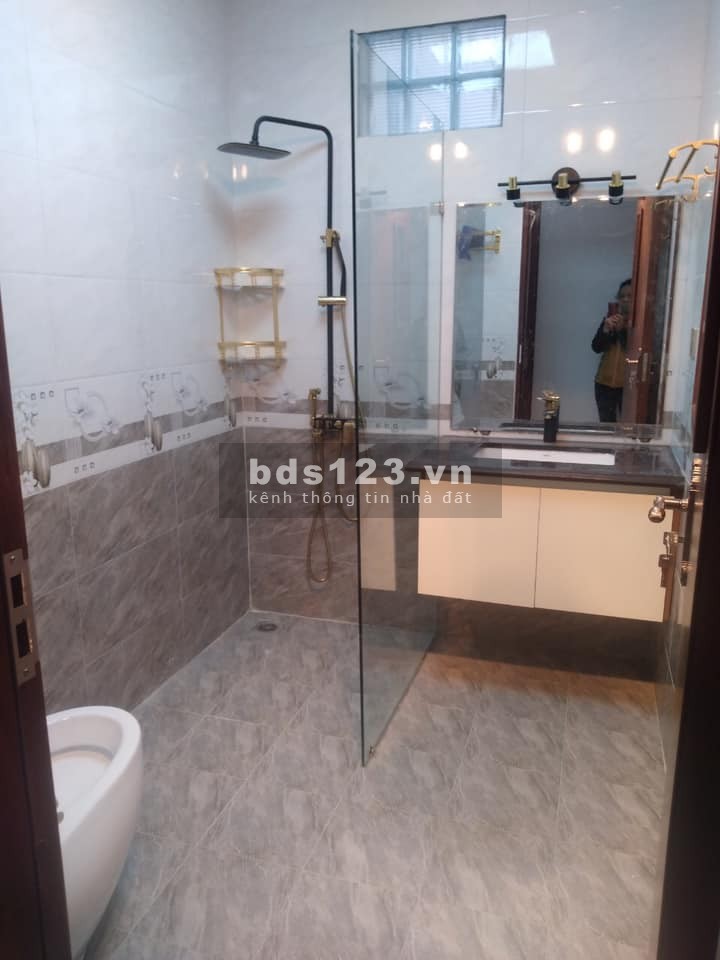 Siêu hiếm, giá nhỉnh 72tr/m2, Phố Ngọc Lâm 66m2 mặt tiền 4.5m 5 tầng, Long Biên