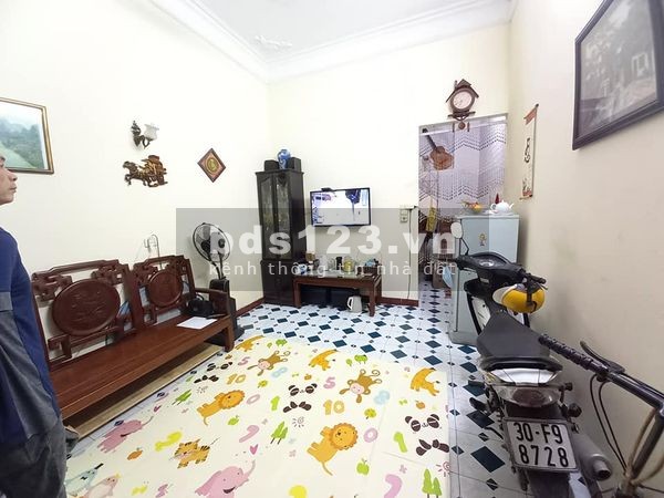 Bán gấp Nhà Bạch mai, Thanh Nhàn diện tích 36m2, 3 tầng, mặt tiền 3,9m, giá 2.35 tỷ