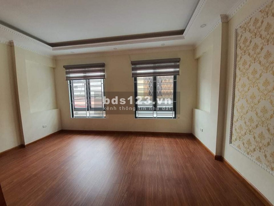 Bán nhà Cầu Giấy, dt 5m2, mt 5m, hiếm đẹp, rẻ, giá 6.9 tỷ, lh 0961427470