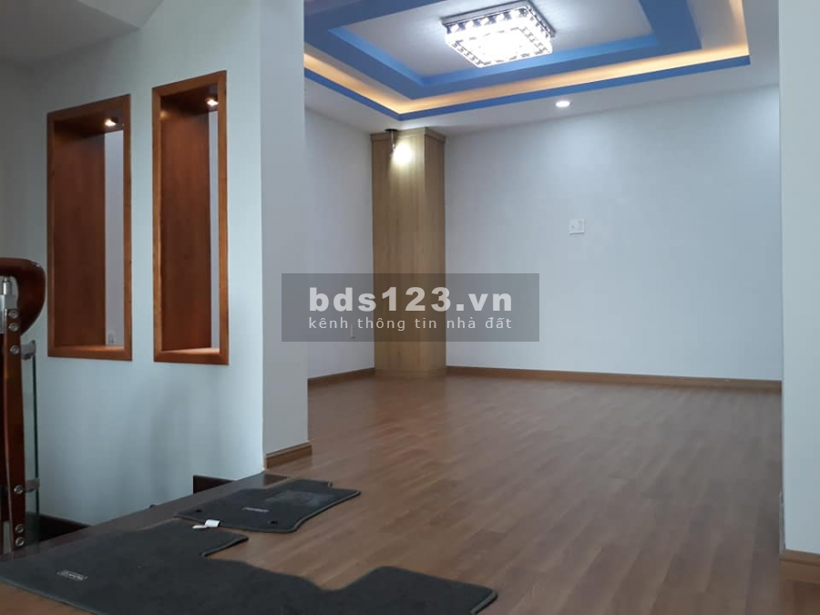 Bán Nhà Hẻm Xe Hơi CMT8, P15, Q10, 4 Tầng, Giá rẻ, 34m2 giá chỉ 5.5 tỷ 0982245779