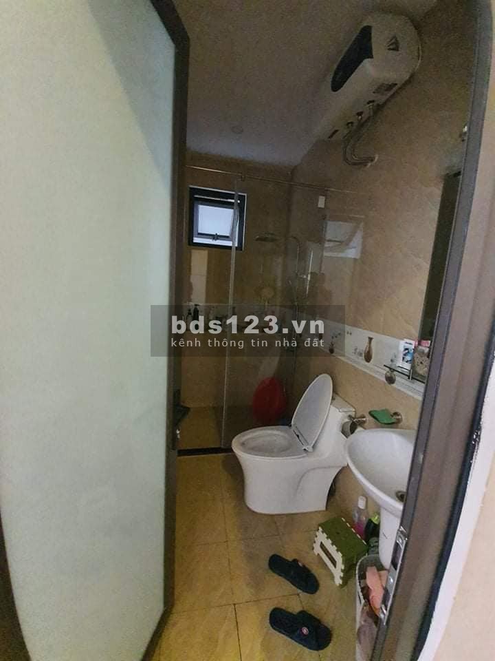 Bán nhà Cầu Giấy, dt 5m2, mt 5m, hiếm đẹp, rẻ, giá 6.9 tỷ, lh 0961427470