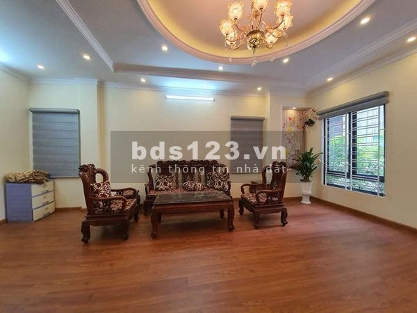 Bán nhà Cầu Giấy, dt 5m2, mt 5m, hiếm đẹp, rẻ, giá 6.9 tỷ, lh 0961427470