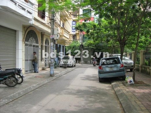 Bán nhà mới xây phố Quang Trung, 5 tầng đẹp vuông vắn, ô tô đỗ cửa, Full nội thất