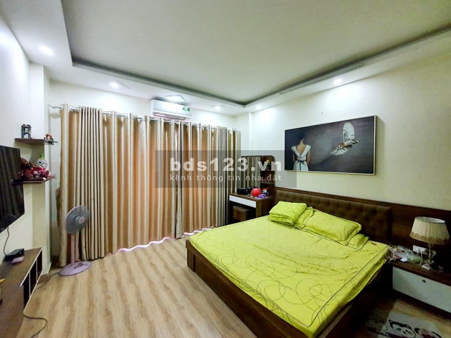Bán nhà Trần Cung, Nội thất lung linh, 50m2, 5,5 tỷ