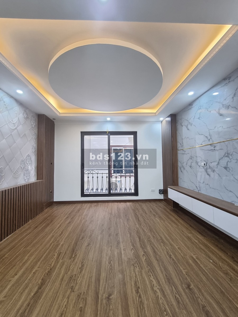 Nhà mới đẹp Dương Văn Bé, Hai Bà Trưng, dt 37m2, 4 tầng, mt 3.8m, gần mặt phố 3.9 tỷ