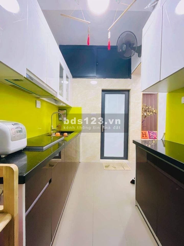 Bán nhà Thái Thịnh, Quận Đống Đa, dt 55m2, 4 tầng, đáng để sống giá nhỉnh 6 tỷ