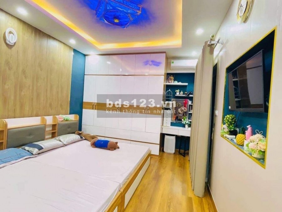 Bán nhà Thái Thịnh, Quận Đống Đa, dt 55m2, 4 tầng, đáng để sống giá nhỉnh 6 tỷ