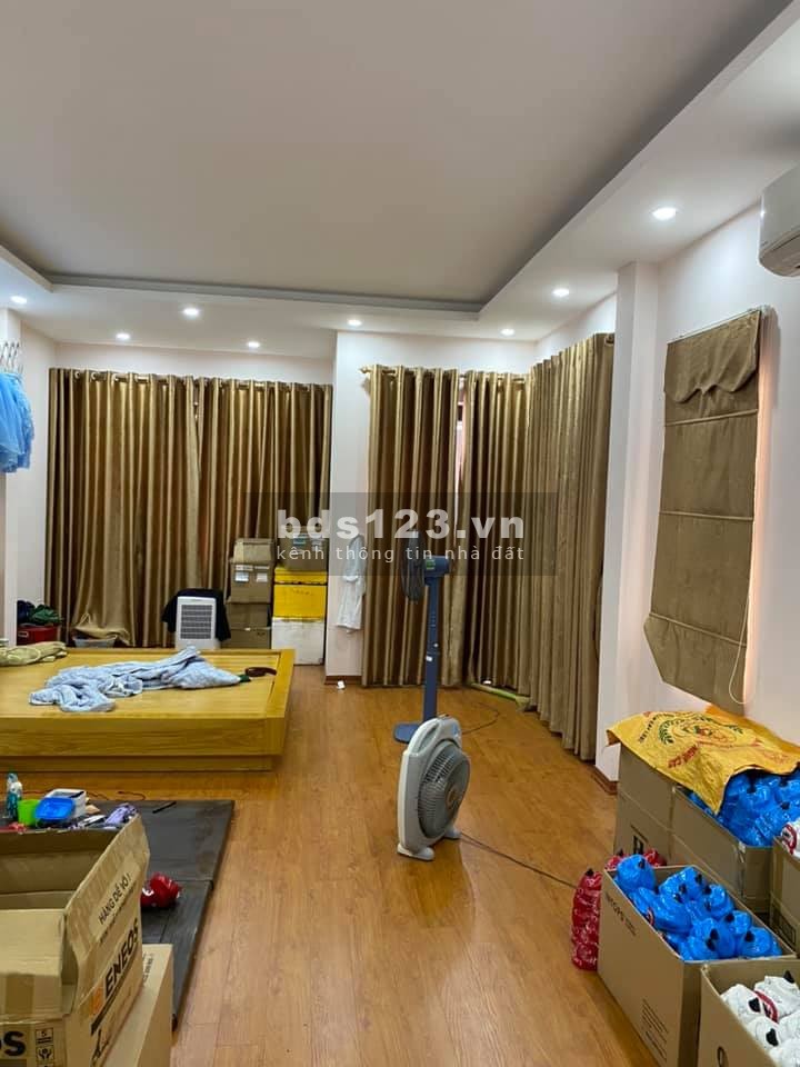 Ngọc Thuỵ ô tô vào nhà đưòng bàn cờ , căn góc 52m 5 tầng MT 4,3 sổ đỏ chính chủ 5,6 tỷ để lại đồ