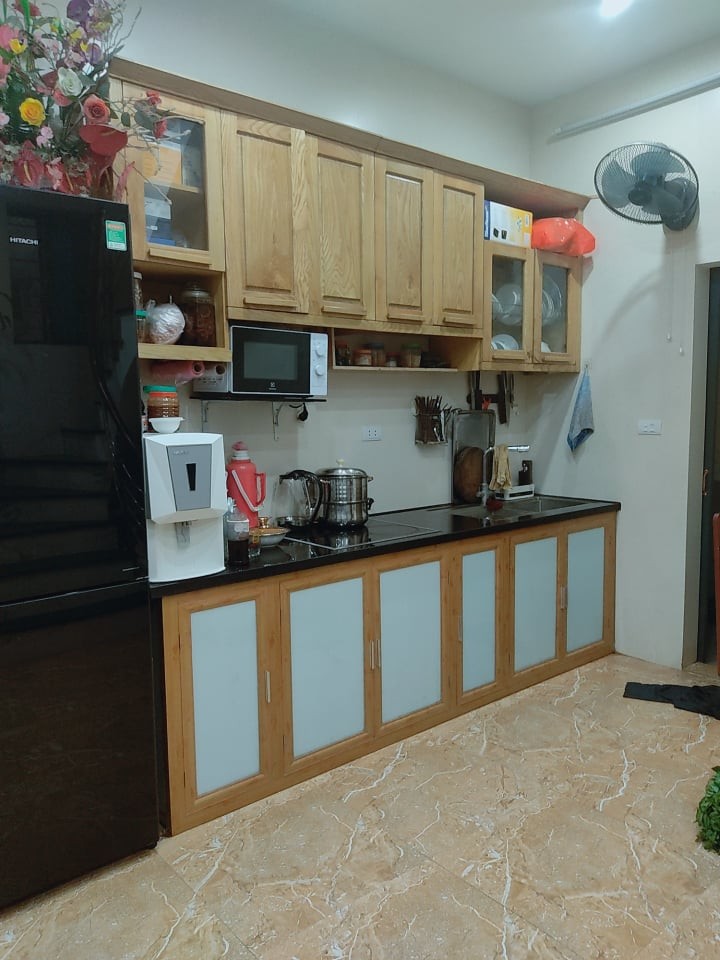 Bán nhà Kim Ngưiu, Hai Bà Trưng, 65m2, 3 tầng, sổ đỏ chính chủ, gần oto, giá hơn 4 tỷ.
