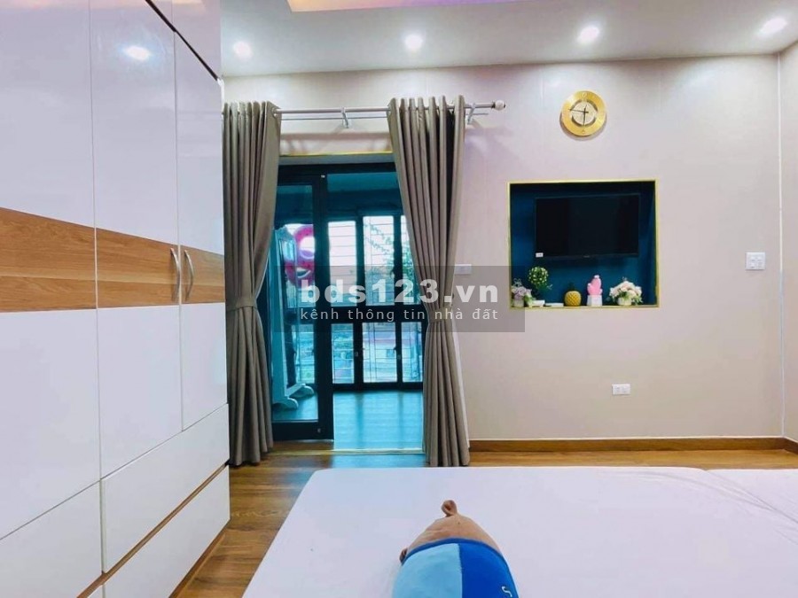 Bán nhà Thái Thịnh, Quận Đống Đa, dt 55m2, 4 tầng, đáng để sống giá nhỉnh 6 tỷ