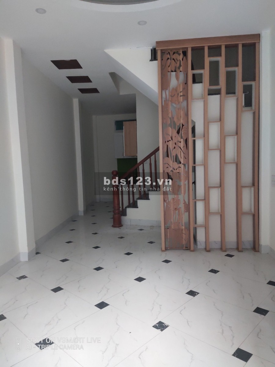 Bán nhà mới xây phố Quang Trung, 5 tầng đẹp vuông vắn, ô tô đỗ cửa, Full nội thất