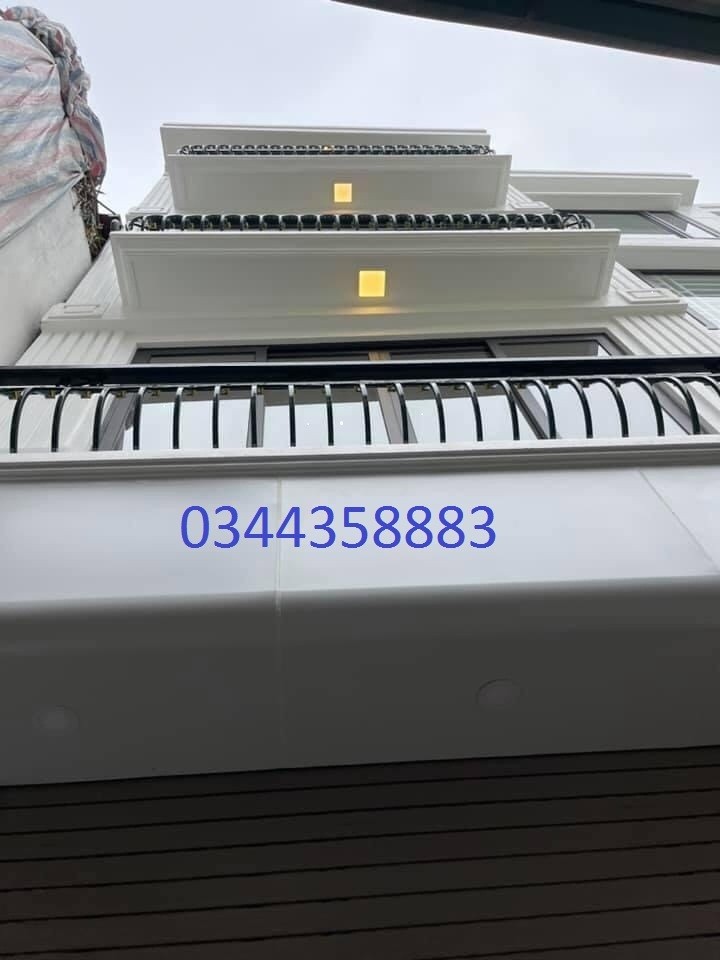 Nhà đẹp kinh doanh ở Đền Lừ có diện tích 30m2, giá bán 5,8 tỷ, 4 tầng, lhcc