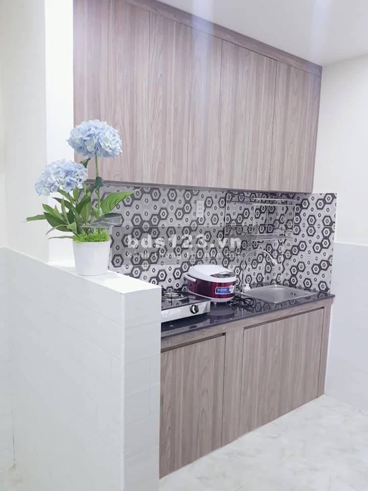 Bán gấp nhà Bùi Quang Là, phường 12, Gò Vấp, 2 tầng đúc, dt 30m2, giá 2,75 tỷ