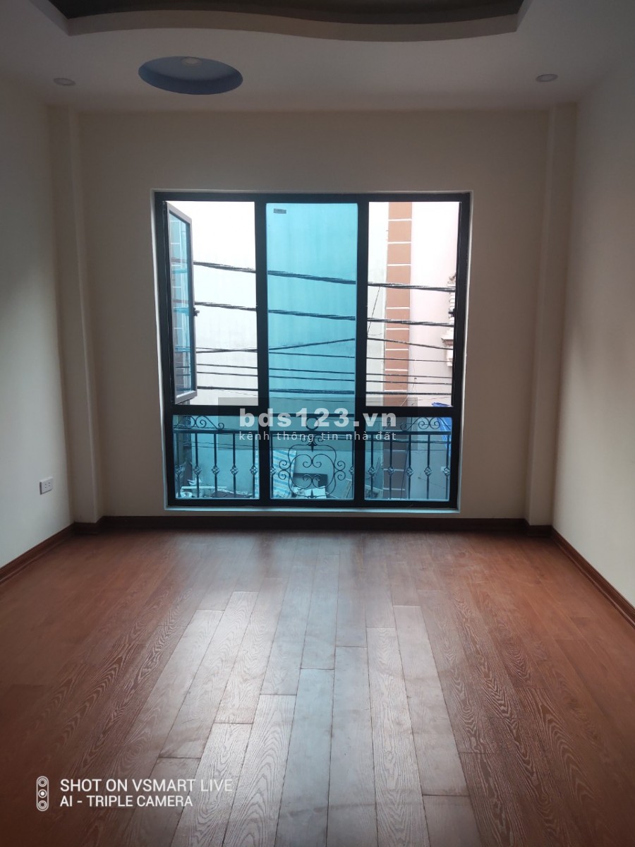 Bán nhà mới xây phố Quang Trung, 5 tầng đẹp vuông vắn, ô tô đỗ cửa, Full nội thất