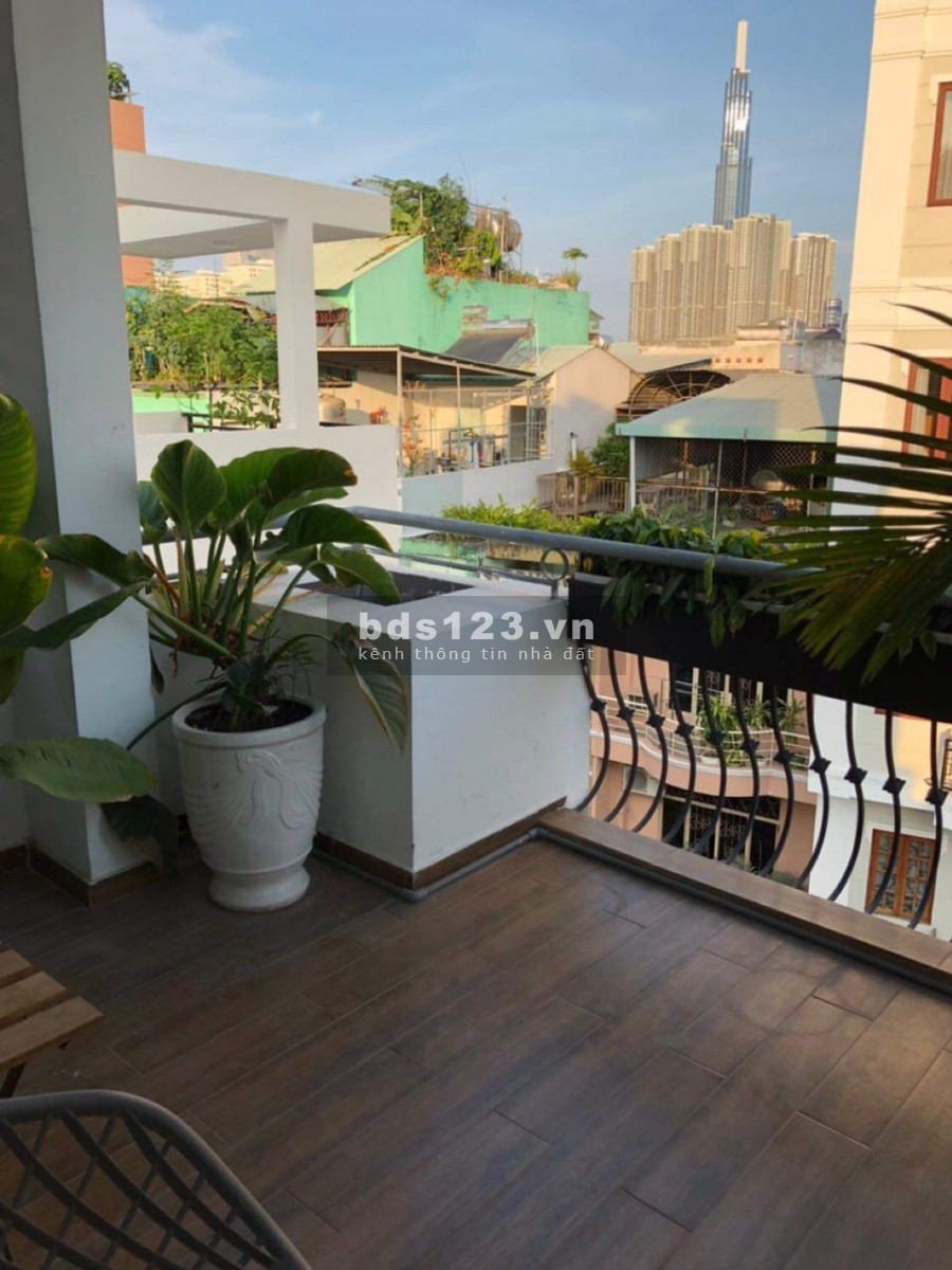 Định cư nước ngoài nên bán nhà 2 MT Nguyễn Cửu Vân, phường 17, Quận Bình Thạnh