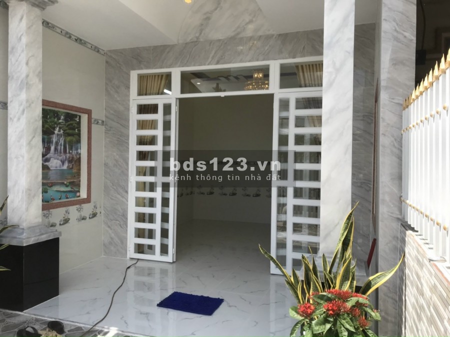 Về Tây Nguyên sinh sống cần bán căn nhà 1 trệt 1 lửng đối diện khu công nghiệp Nhật-Hàn.