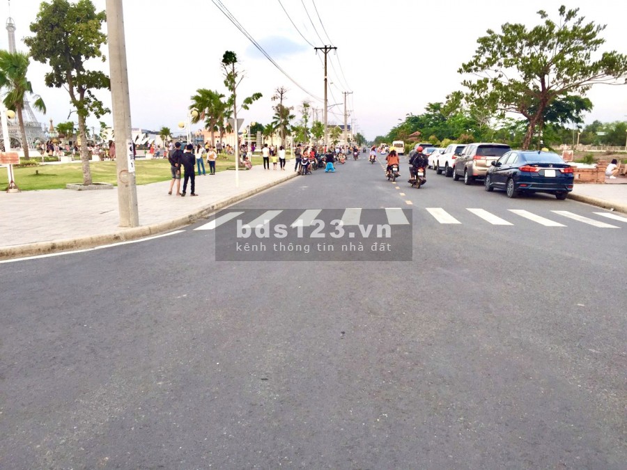 Dịch đến kẹt tiền bán rẻ nền góc cát tường phú sinh đối diện 7 kỳ quan đức hoà long an