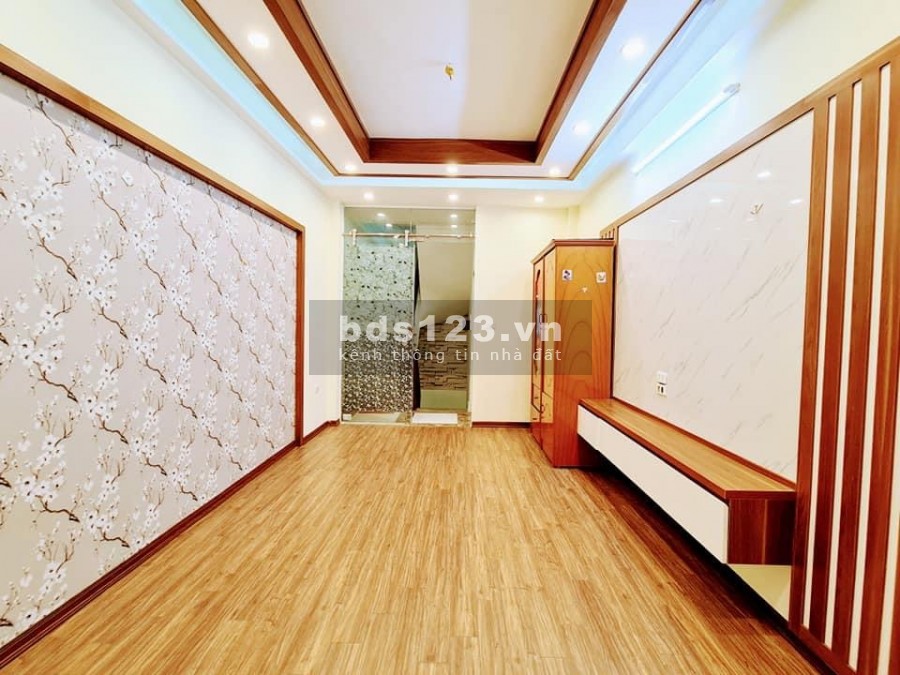Bán Nhà Giáp Nhị 30m2 5 tầng MỚI ĐÉT giá bán 2.85 tỏi có bớt sâu mã nhà :N05