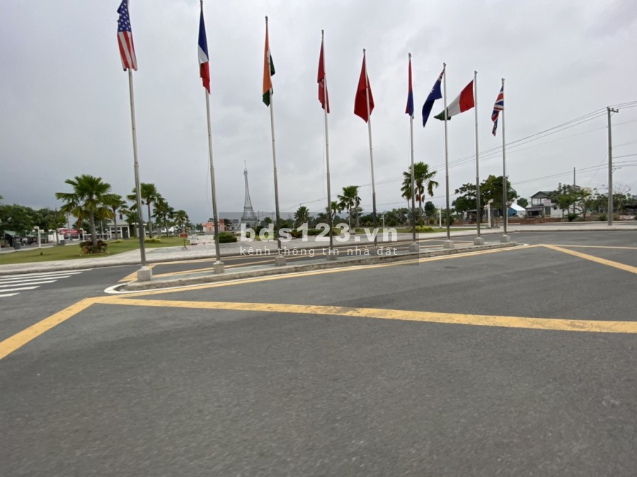 Dịch đến kẹt tiền bán rẻ nền góc cát tường phú sinh đối diện 7 kỳ quan đức hoà long an