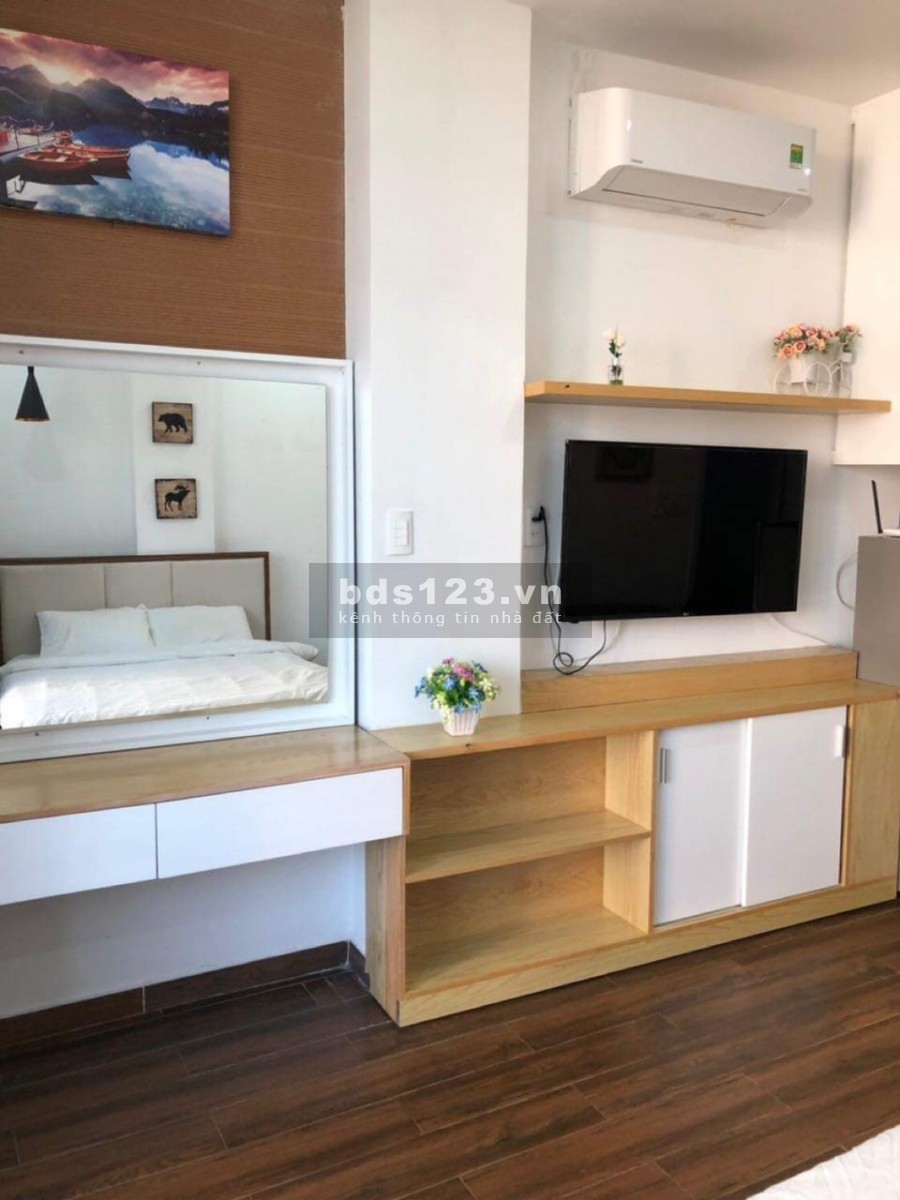 Định cư nước ngoài nên bán nhà 2 MT Nguyễn Cửu Vân, phường 17, Quận Bình Thạnh