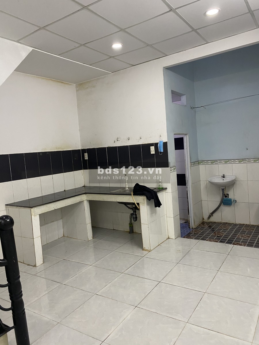 Đường 5m cho xe tải thông hẻm an ninh, liên hệ 0917552644, giá 6 triệu/tháng