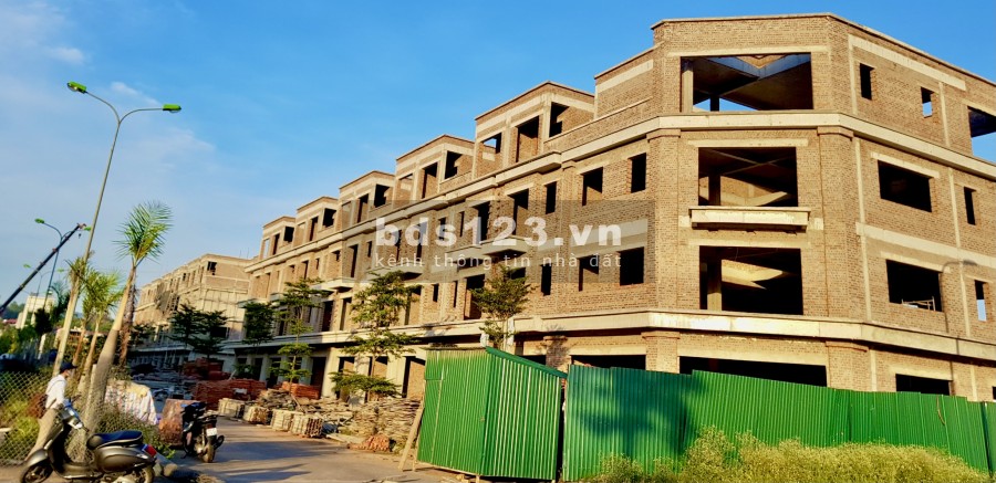 ️Bán lô sổ đỏ mt 6m️, ngay gần sân bóng - Băng 3 đường Lê Quang Đạo