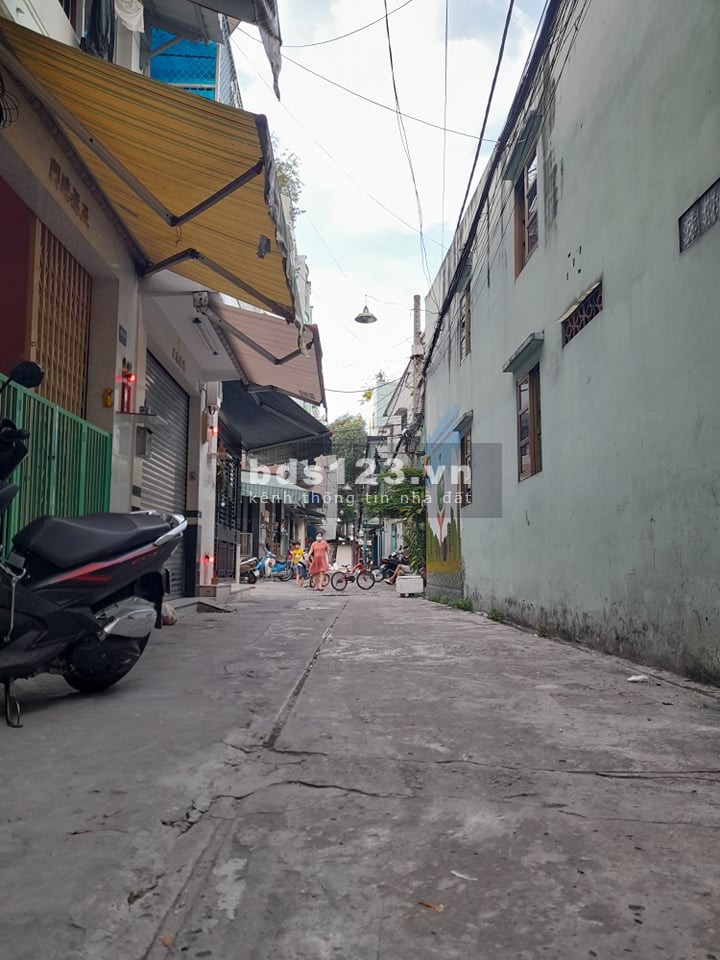 6.8 tỷ dt 38m2, 3 tầng đúc, hẻm xe hơi 4m thông, Hàn Hải Nguyên gần 3/2, không lỗi phong thủy lh 0886880910