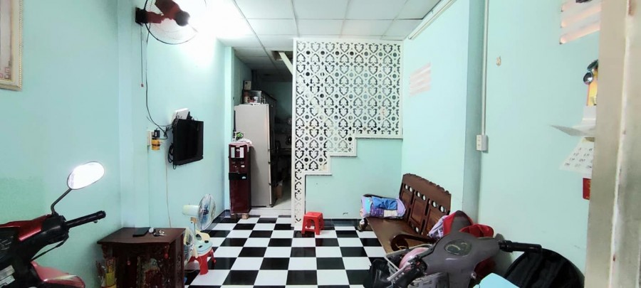 Bán nhà lô góc Nguyễn Thái Sơn dt 30m2 giá mùa covid chỉ 2,7 tỷ còn TL. LH 0979847570