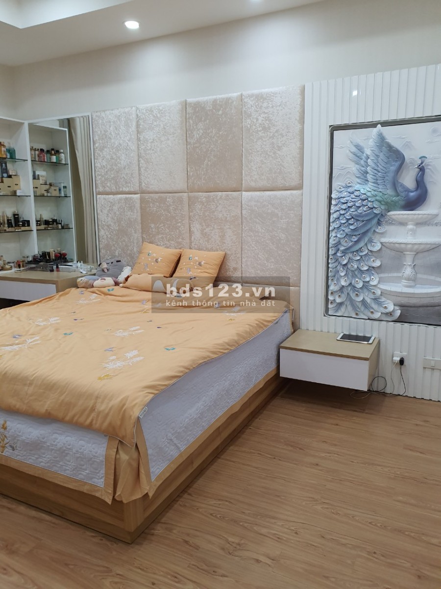 Vợ chồng em cho thuê gấp căn hộ FLC complex 36 Phạm Hùng 2pn 66m2 giá 10tr.Liên hệ: 0969679541