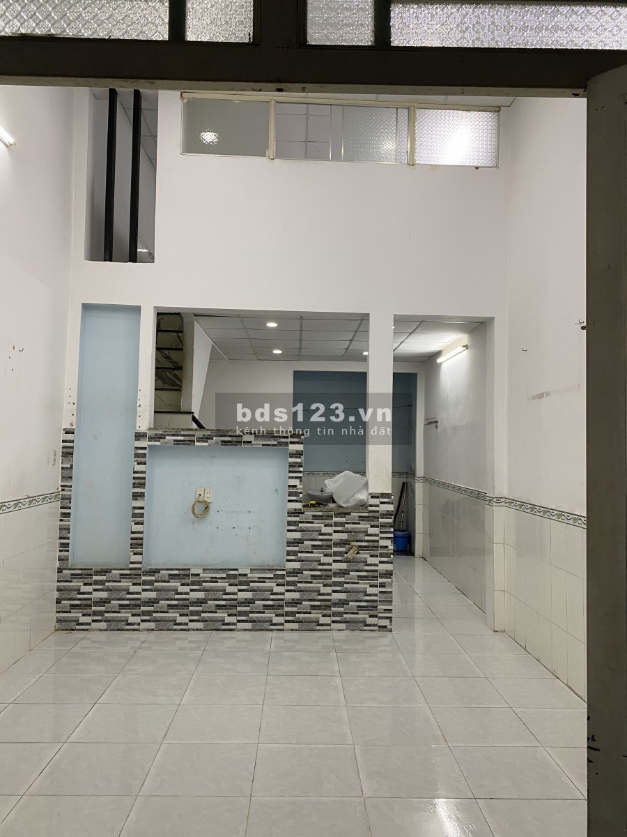 Đường 5m cho xe tải thông hẻm an ninh, liên hệ 0917552644, giá 6 triệu/tháng
