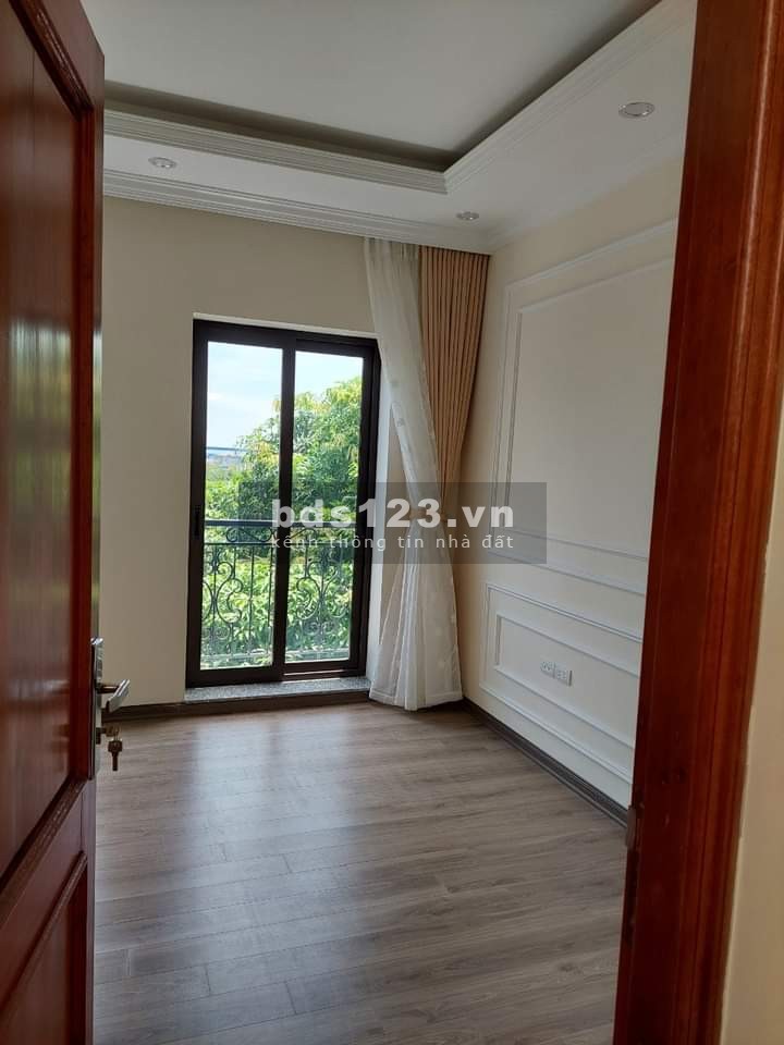 Siêu Phẩm Sài Đồng Ngõ To Hơn Phố 3 Ô Tô Tránh Long Biên, 5 tầng đúc kiên cố