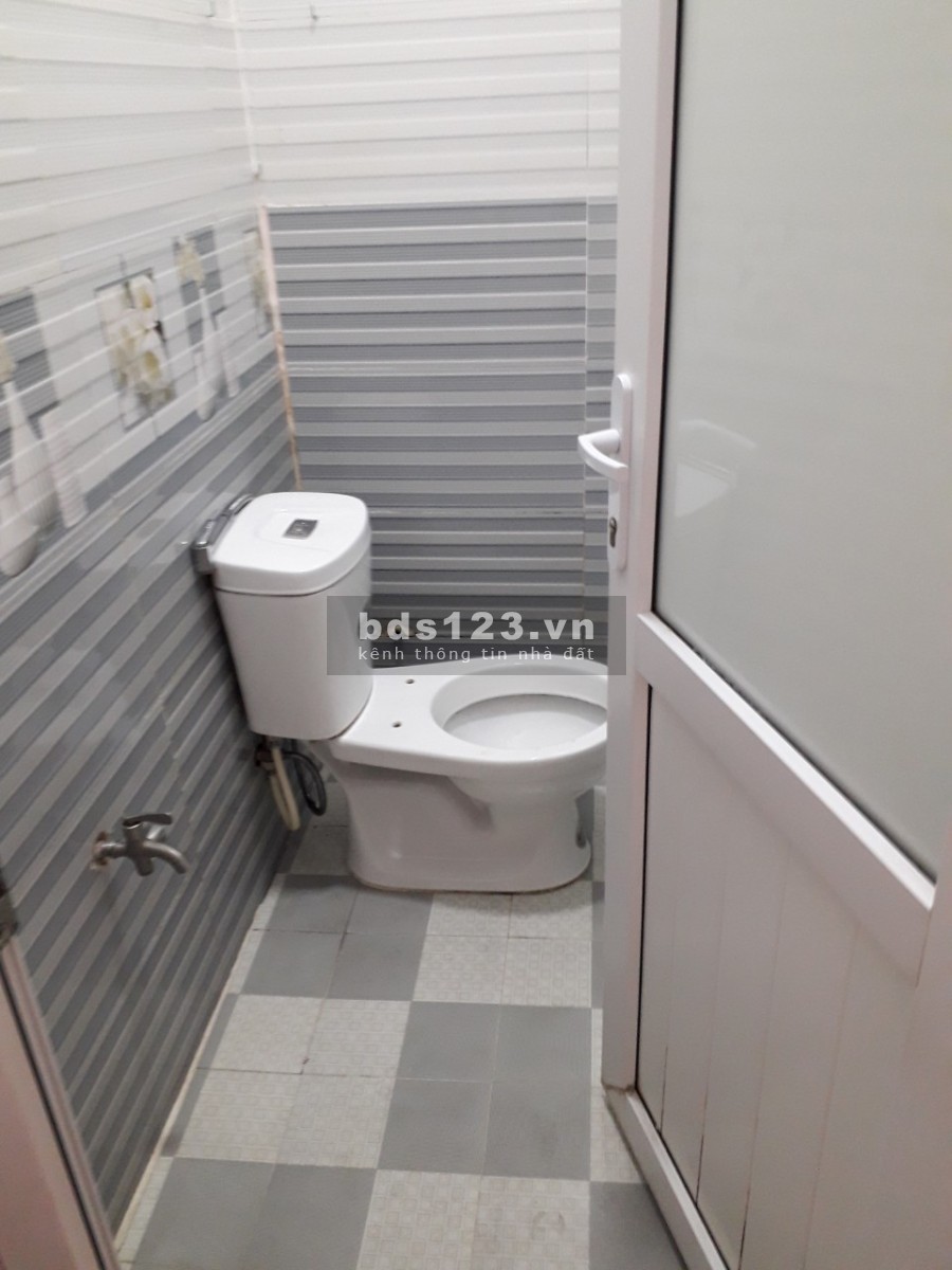 Cho thuê nhà nguyên căn Thạnh Lộc 19, Quận 12. 5×10m, trệt lửng, 2 Phòng ngủ.
