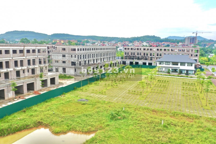 ️Bán lô sổ đỏ mt 6m️, ngay gần sân bóng - Băng 3 đường Lê Quang Đạo