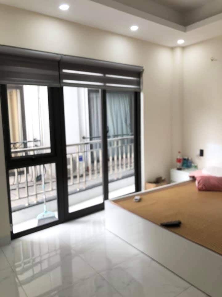 Hoa hậu Bồ Đề gần phố ô tô vào nhà nội thất xịn 60m, 5 tầng Gía 6.35 tỷ, lh 0963521933