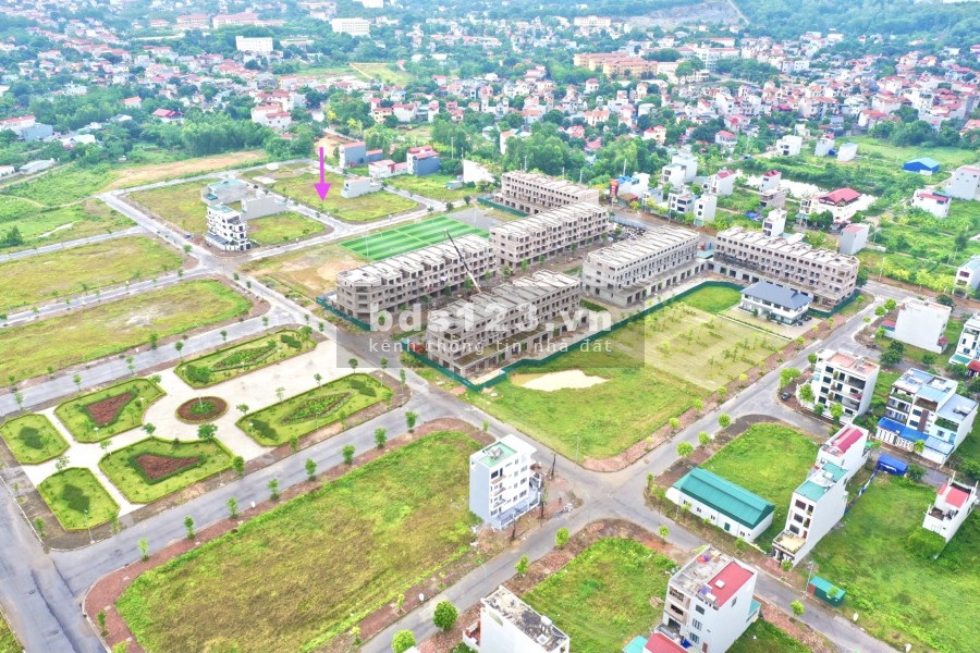 ️Bán lô sổ đỏ mt 6m️, ngay gần sân bóng - Băng 3 đường Lê Quang Đạo