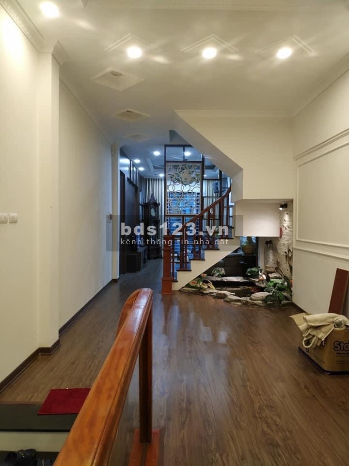 Bán nhà Hoàng Văn Thái, Ô tô vào nhà, 50m x 5.5 tầng, giá nhỉnh 6 tỷ