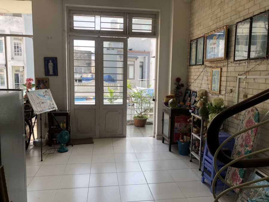 Bán nhà Khu Phan Xích Long Diện tích ngang 5,5m dài 13m, giá bán 7.5 tỷ