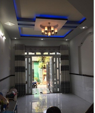 Nhà 1 trệt 2 lầu đúc giá rẻ trung tâm Quận 12, chính chủ, giá 2.4 tỷ