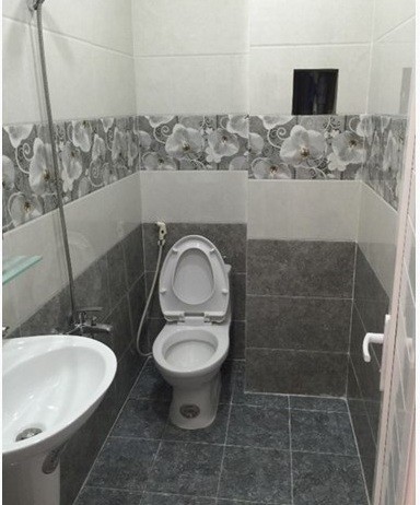 Nhà 1 trệt 2 lầu đúc giá rẻ trung tâm Quận 12, chính chủ, giá 2.4 tỷ