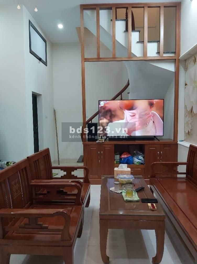 Nhà đẹp ở ngay, gần ô tô, Tôn Thất Tùng, Đại học Y, dt 36m2, 4 tầng, giá 3.5 tỷ
