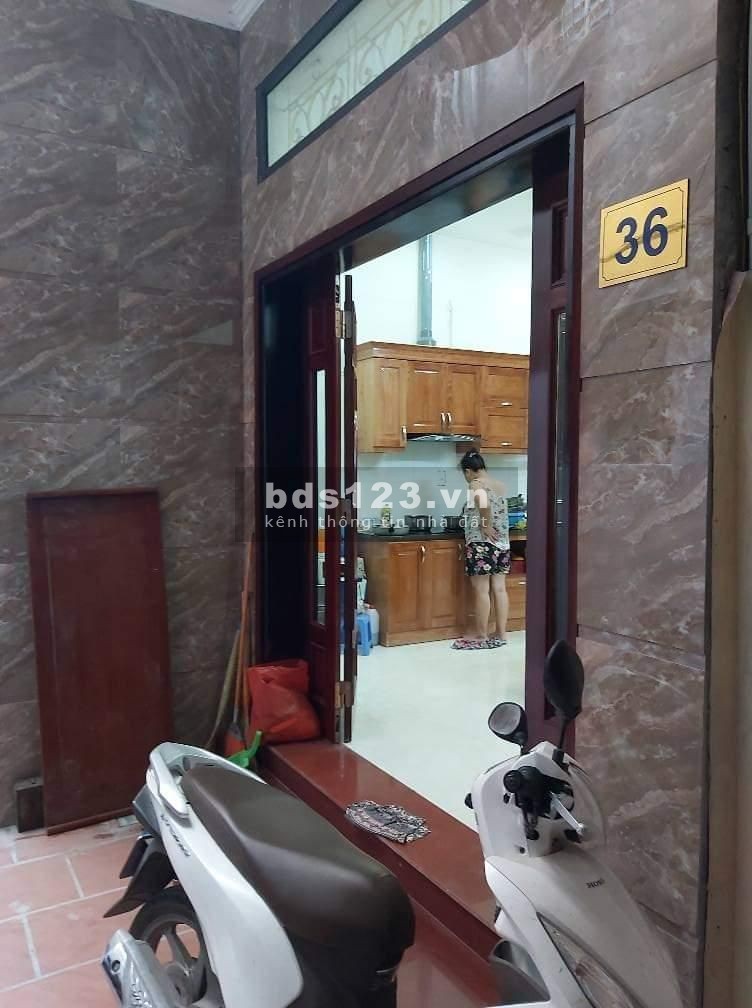 Nhà đẹp ở ngay, gần ô tô, Tôn Thất Tùng, Đại học Y, dt 36m2, 4 tầng, giá 3.5 tỷ