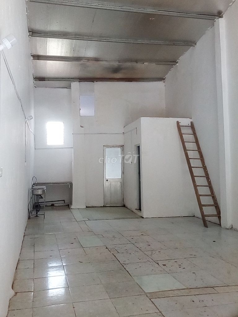 Chính chủ cho thuê nhà cấp 4 ngõ 460 Khương Đình thông ngõ 171 Nguyễn Xiển, Thanh Xuân, Hà Nội.