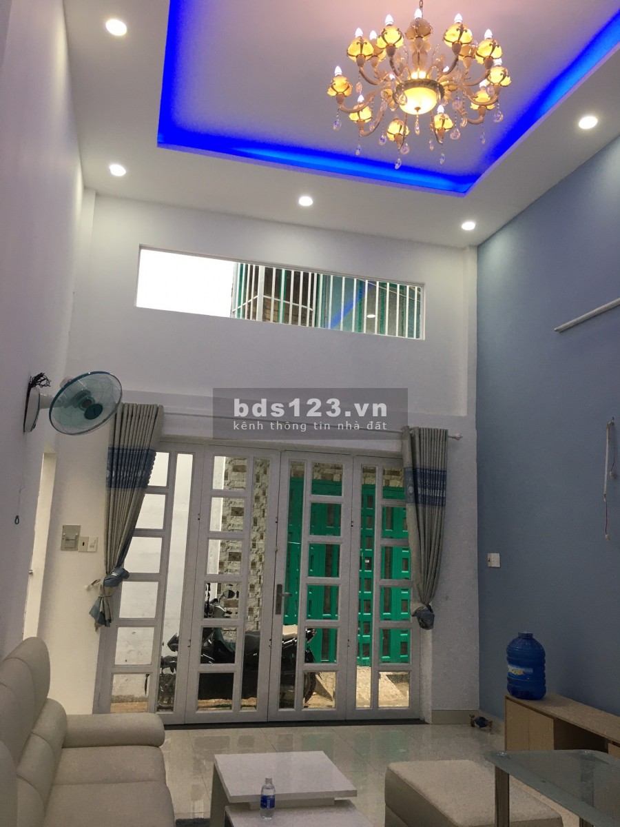 Bán GẤP nhà Đường số 19, Phường 8, Quận Gò Vấp, 65m2, 2 tầng, 3.45 tỷ