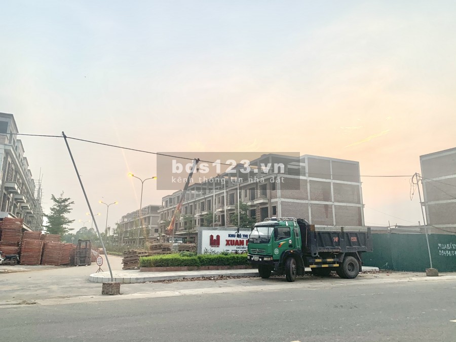 ️Bán lô sổ đỏ mt 6m️, ngay gần sân bóng - Băng 3 đường Lê Quang Đạo