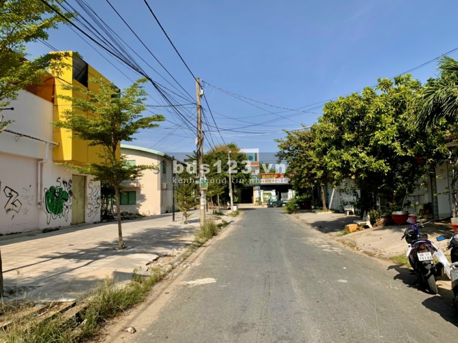 Bán lô đất MT Phan Thái Qúy P. An Hòa TP. Rạch Gía 5x32m thổ cư 100% giá chỉ: 1.9 tỷ