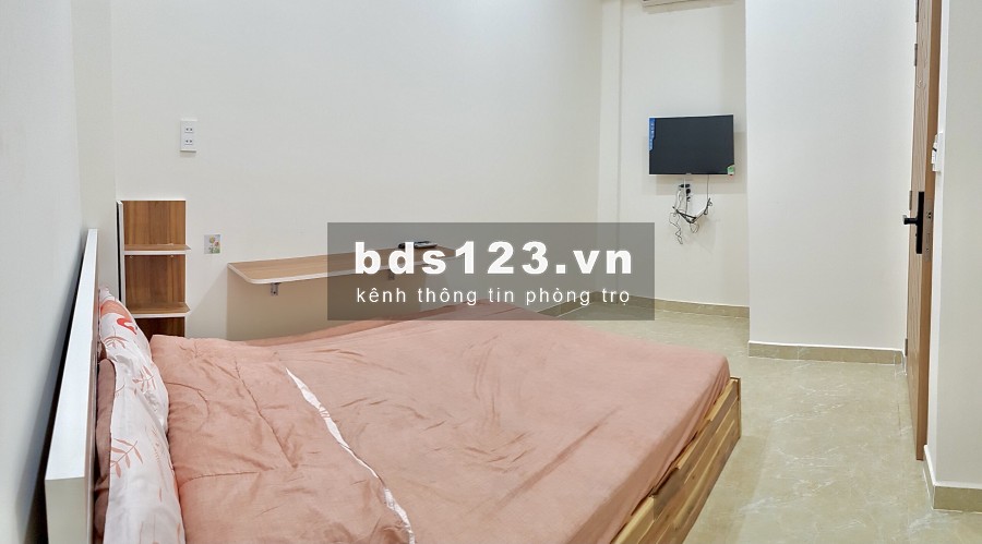 Căn hộ mới full nội thất trung tâm Phú Nhuận, có cửa sổ , ban công, wc riêng
