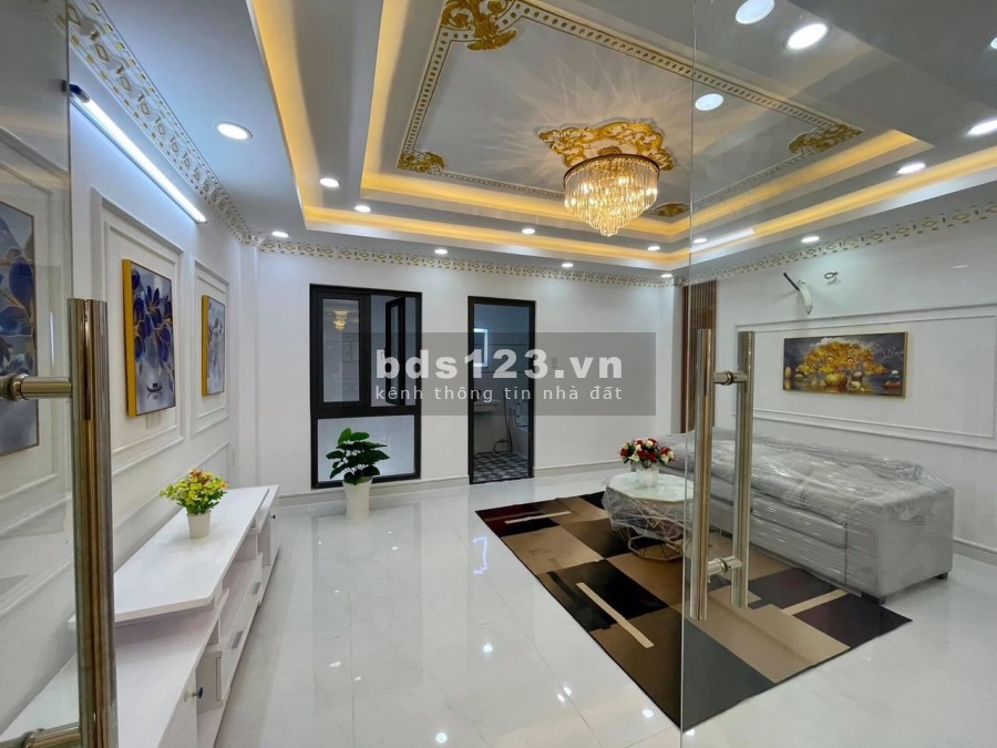 Cho Thuê Nhà Cửu Long, Quận Tân Bình, diện tích sử dụng 6x18m, 3 lầu