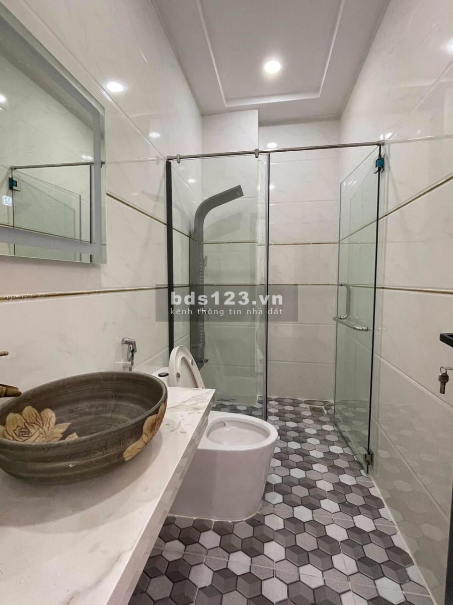 Cho Thuê Nhà Cửu Long, Quận Tân Bình, diện tích sử dụng 6x18m, 3 lầu