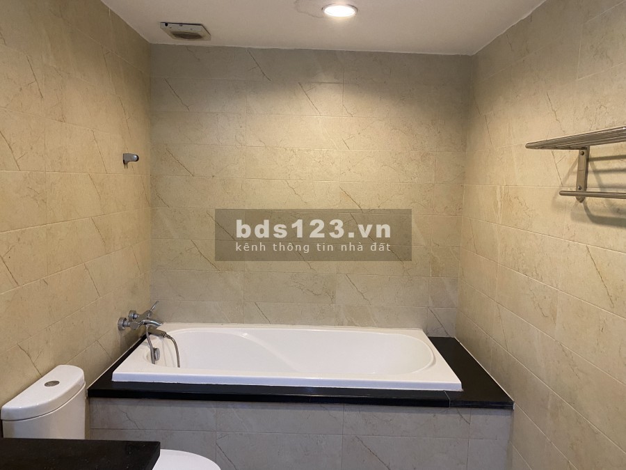 Cho thuê chung cư Star City Lê Văn Lương, dt 95m2, liên hệ 0943397385
